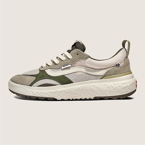 Vans UltraRange Neo VR3 Shoe Women 9.5 US Mens 8.0US - Picture 2 of 11